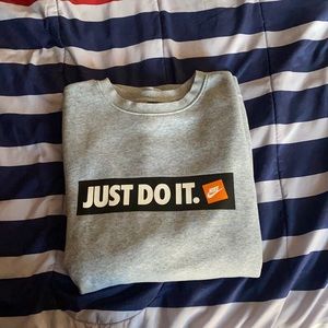 Nike crew neck sweatshirt
